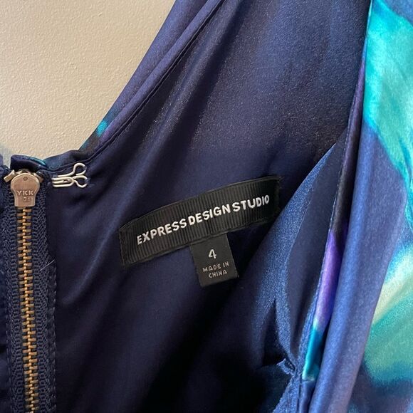 Express Silk Blend Sleeveless Ruched Dress - Picture 6 of 9